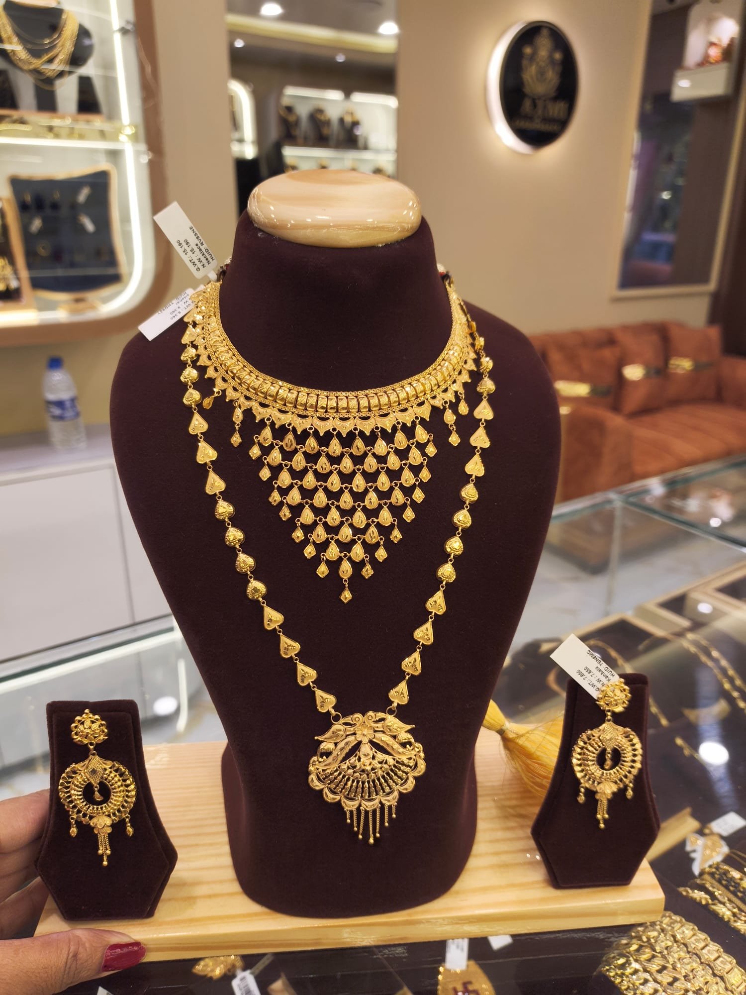 HUID hallmarked gold necklace by Laxmi Gold Palace, Kolkata