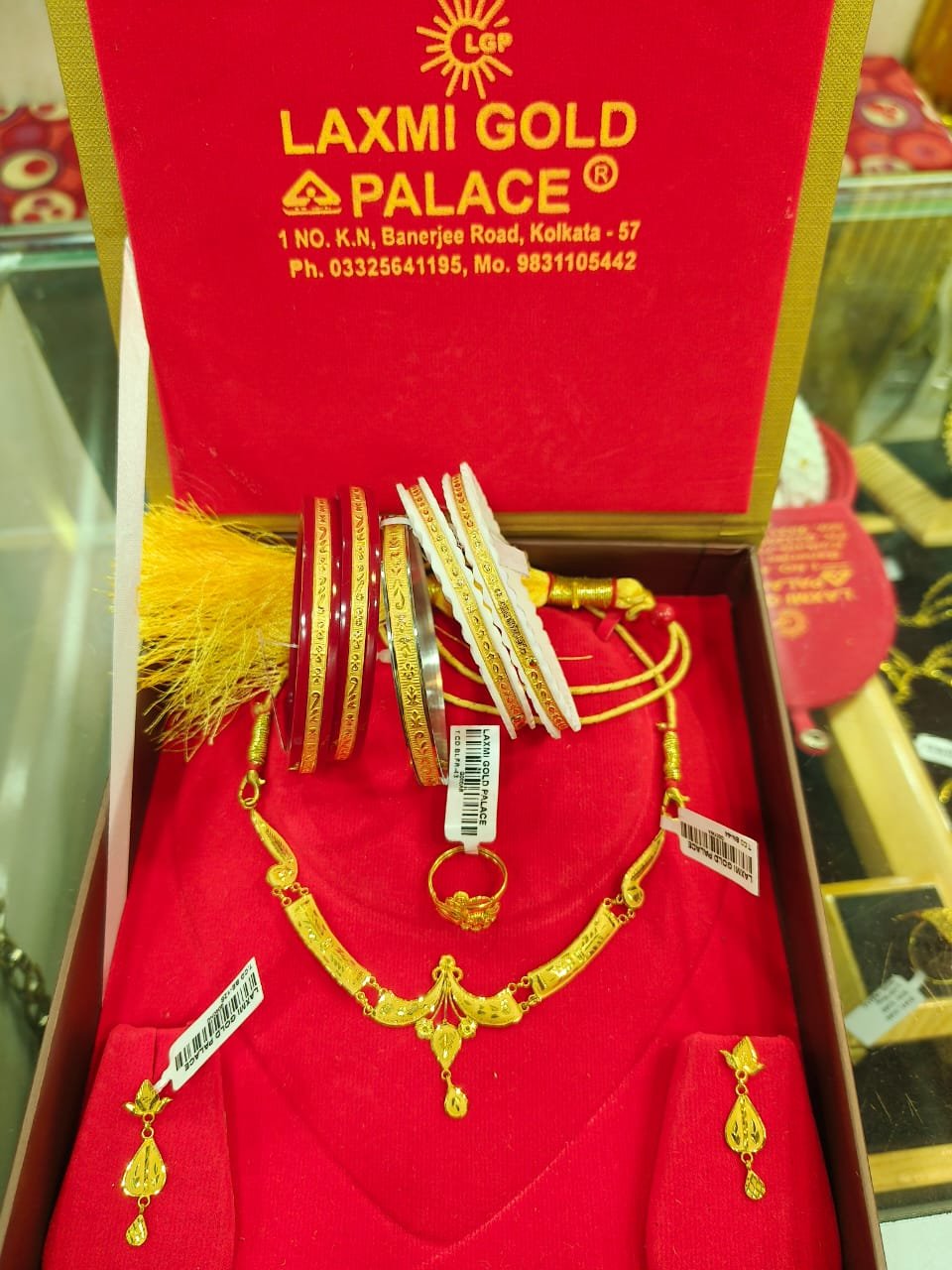 HUID hallmarked gold jewellery from Laxmi Gold Palace, Kolkata